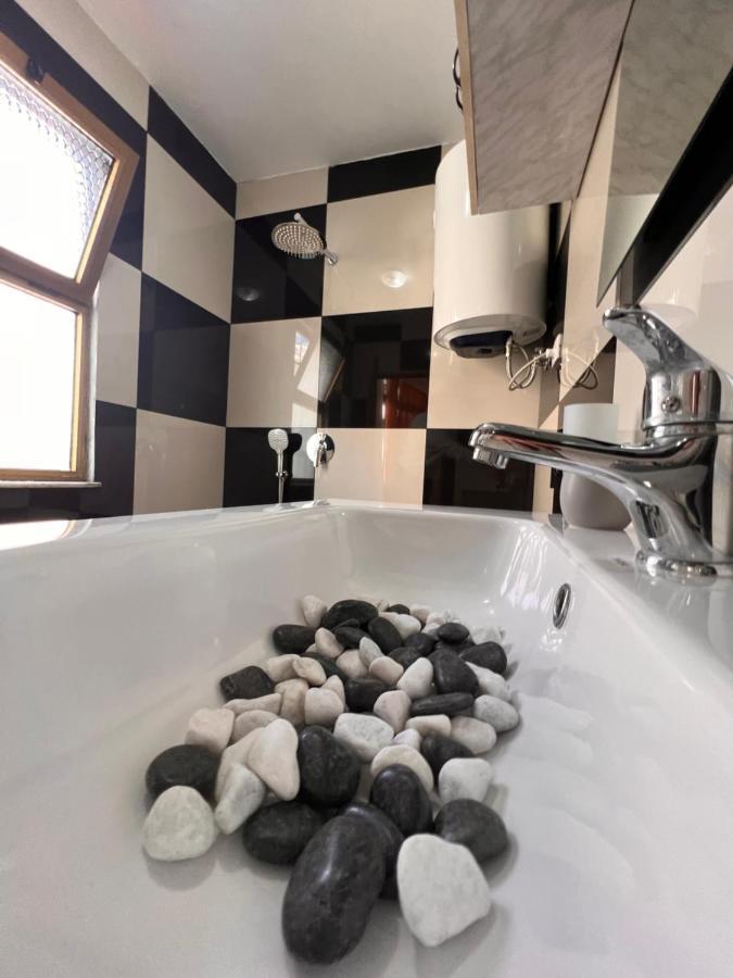 Alea1 Apartment Тирана Экстерьер фото